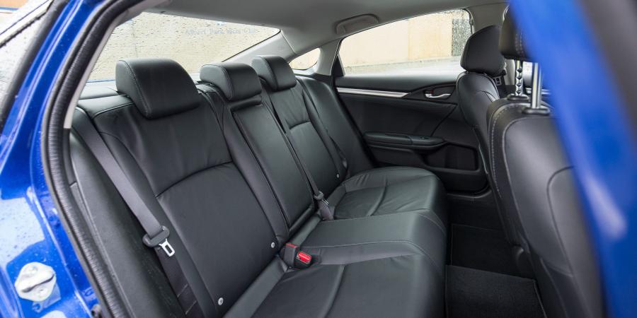 Интерьер Honda Civic Sedan RS 2016 года  (AU) (фото 12 из 31)